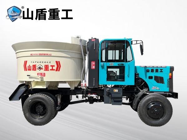 5200型四驅(qū)攪拌運輸車